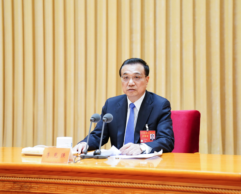 12月16日至18日，中央經(jīng)濟(jì)工作會議在北京舉行。中共中央政治局常委、國務(wù)院總理李克強(qiáng)出席會議并講話。新華社記者 燕雁 攝